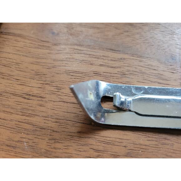 Vintage Goodcook 4-1/4" Can and Beer Bottle Opener - Picture 6 of 7